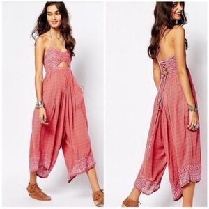 Free People Crystal Bay Sanur Bali Wide Leg Tie Halter Romper Jumper Size Small